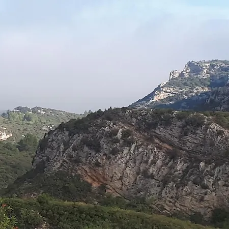 Dans Ancienne Bergerie En Pleine Garrigue * Fraissé-des-Corbières
